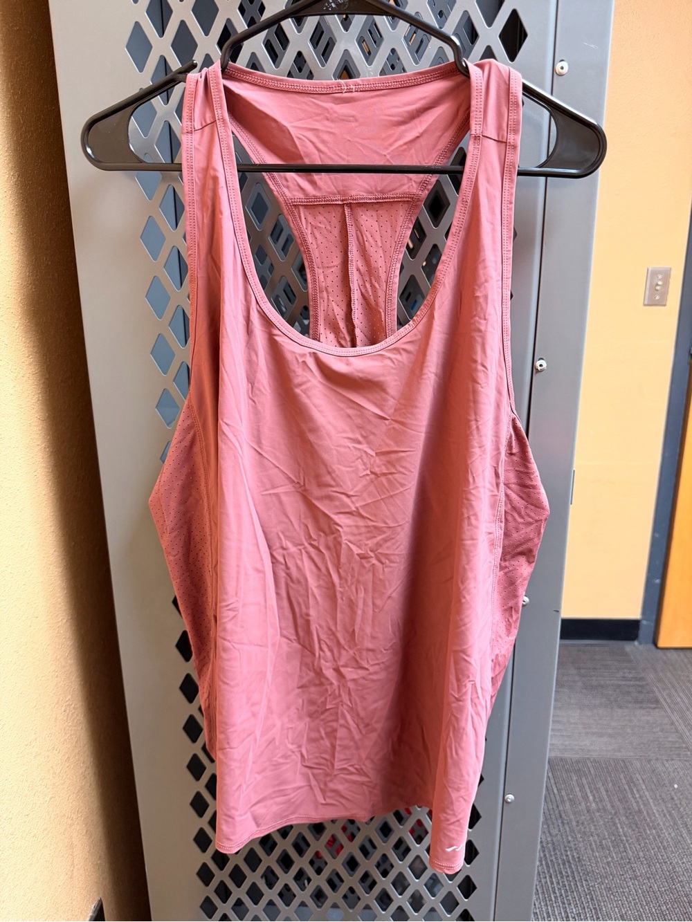 Fabletics Essential Air Tank